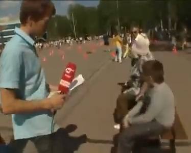 Still frame from Жаль конечно этого добряка — a 27s clip marked up for dubbing