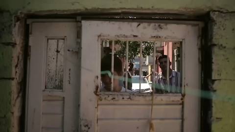 Still frame from sıfır bir anaaa hani kızı kaçırdılardı — a 2m 06s clip marked up for dubbing