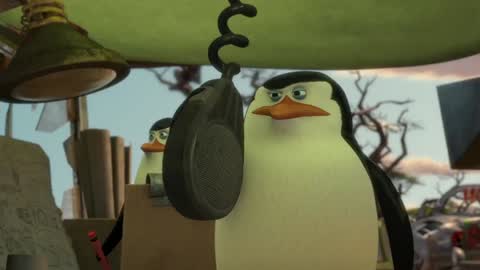 Still frame from Мадагаскар 2 - Пингвины чинят самолёт [Rus] — a 2m 37s clip marked up for dubbing