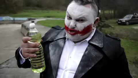Still frame from Joker Kitchen - Crazy Hamburger — a 2m 16s clip marked up for dubbing