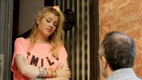 Still frame from PARAMI GERİ VER — a 25s clip marked up for dubbing