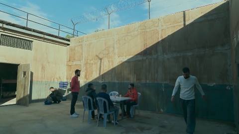 Still frame from sıfırbir — a 48s clip marked up for dubbing