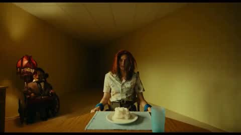 Still frame from Backrooms - Escena de la cena — a 3m 21s clip marked up for dubbing