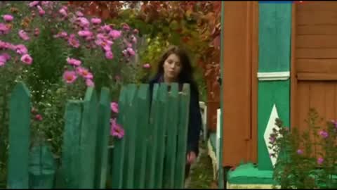 Still frame from Да я люблю тебя Яблоневый сад RUS — a 25s clip marked up for dubbing